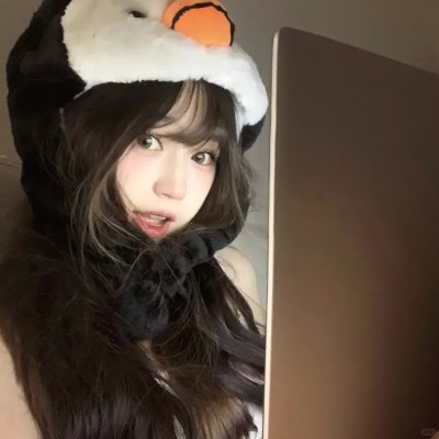 九顶假发的女孩 海报